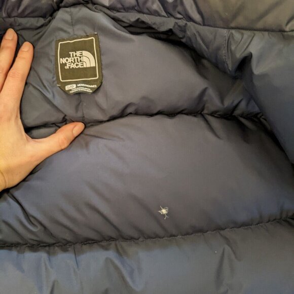 The North Face Nuptse Men's Navy Blue Jacket In Size Large - Picture 16 of 16